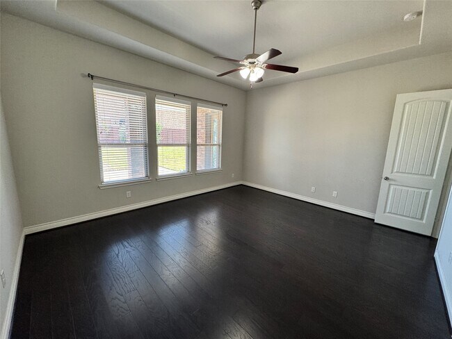 Building Photo - 5231 Pickford Grove Ln