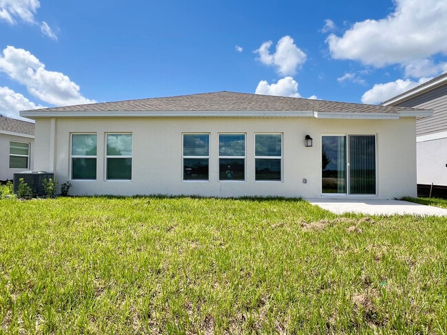 Building Photo - 317 Singing Sands Cir