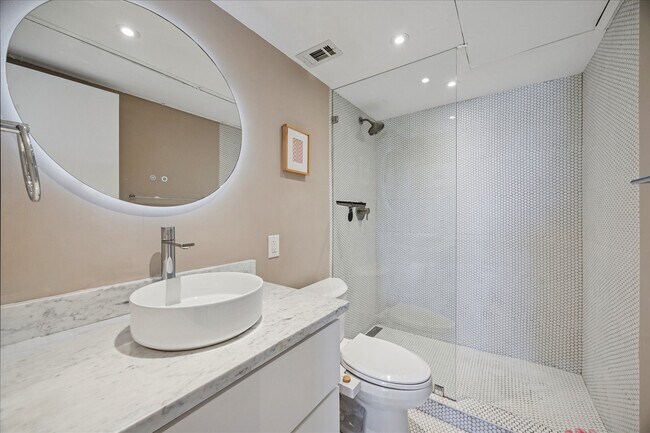 Building Photo - 3614 Montrose Blvd