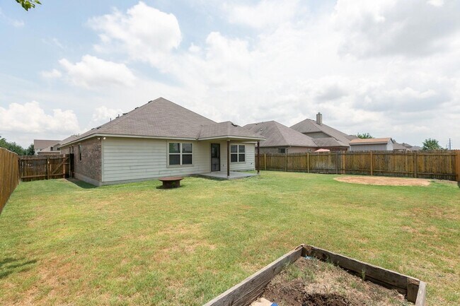 Building Photo - 118 Wallin Farms Dr