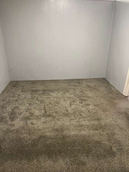 Building Photo - 112 Irwin Cir