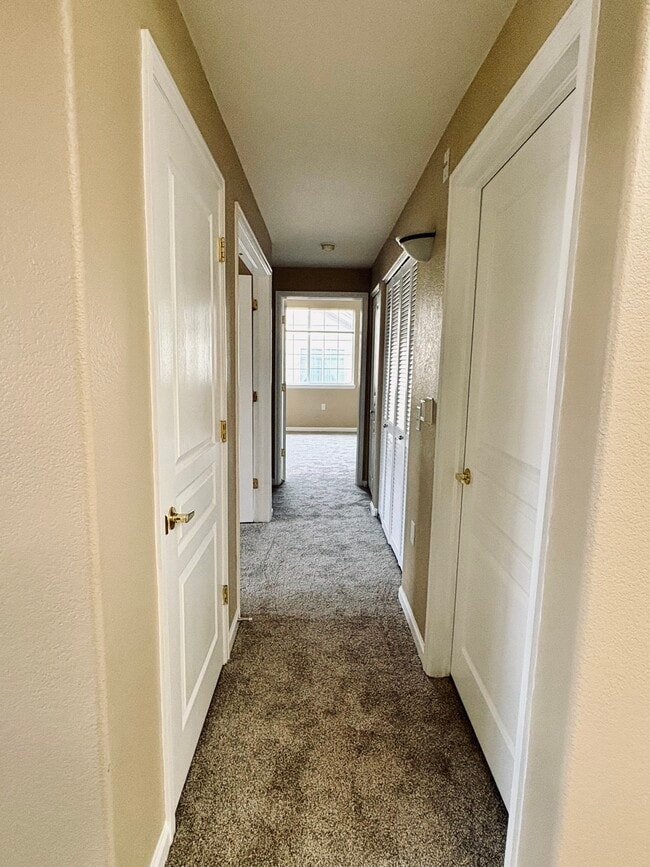 Building Photo - 10311 W Girton Dr