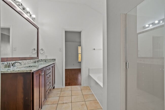 Building Photo - Beautiful 4-Bedroom Home in Parks of Deer Creek – Ready Now!