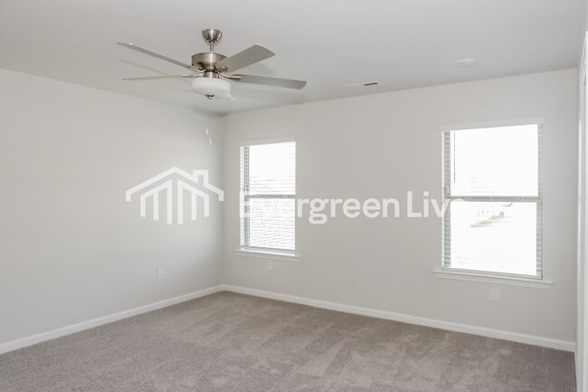 Building Photo - 28599 Halford Dr