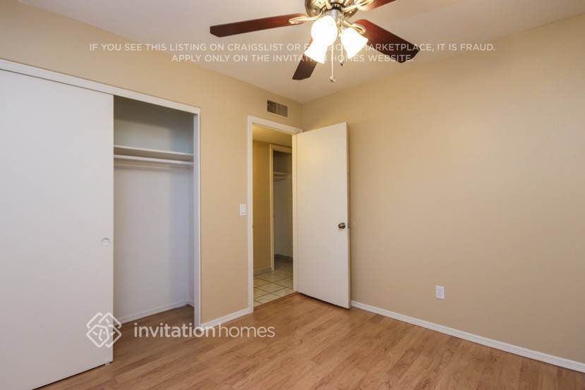 Building Photo - 1014 E Marco Polo Rd