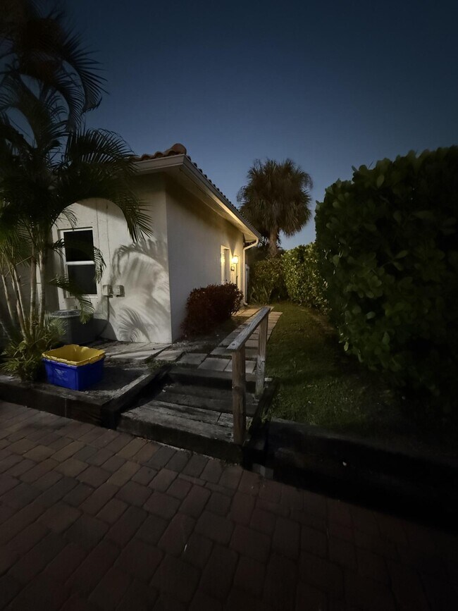 Building Photo - 11865 Ellison Wilson Rd