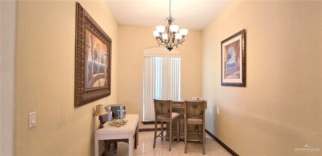 Building Photo - 12 Magdalena St