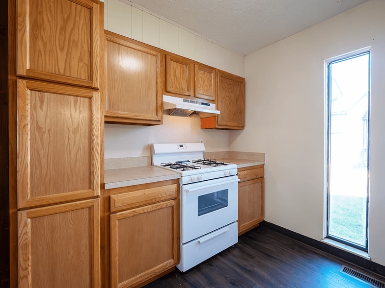 Fully-Equipped Kitchens - Oakwood Village