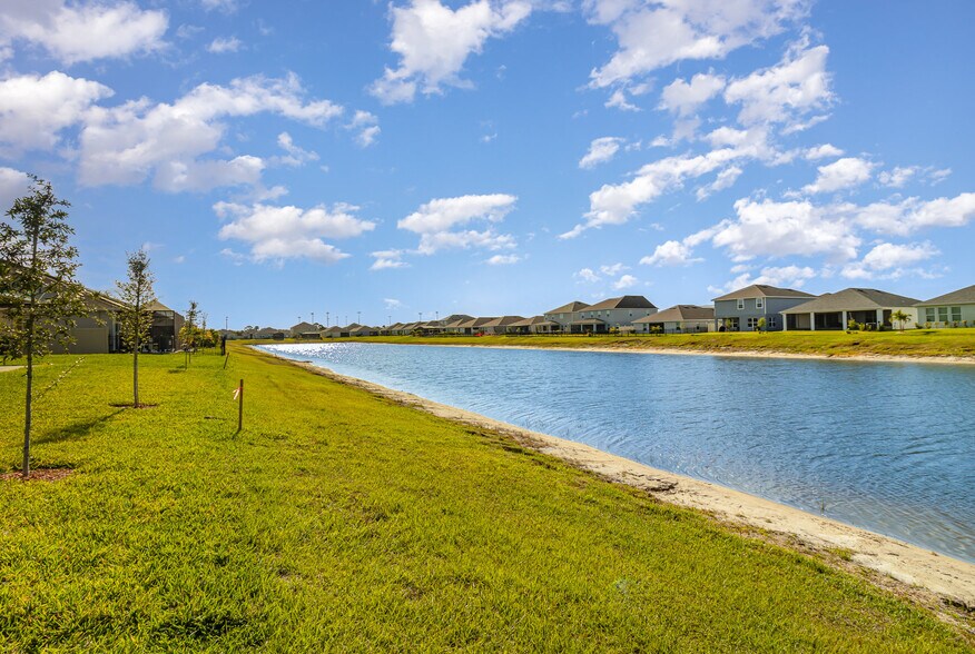 Building Photo - 2482 Carrick St NW