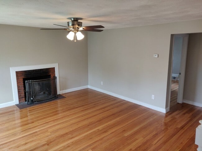 Building Photo - 5 Bedroom Home for Rent in Sixteen Acres