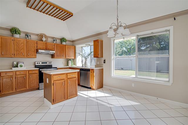Building Photo - 5803 Lakeway Ct