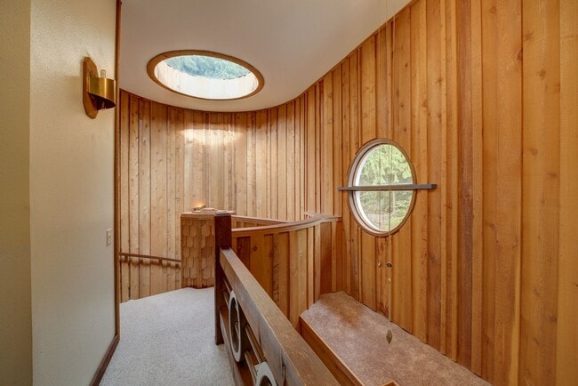 Building Photo - 3bd/2.5ba Edmonds Home