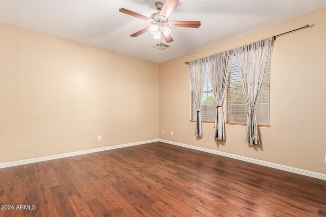 Building Photo - 4706 S Twinleaf Dr