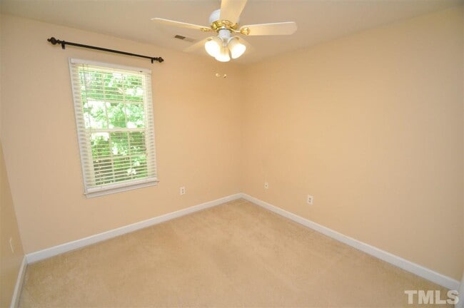 Building Photo - 2222 Trailwood Valley Cir