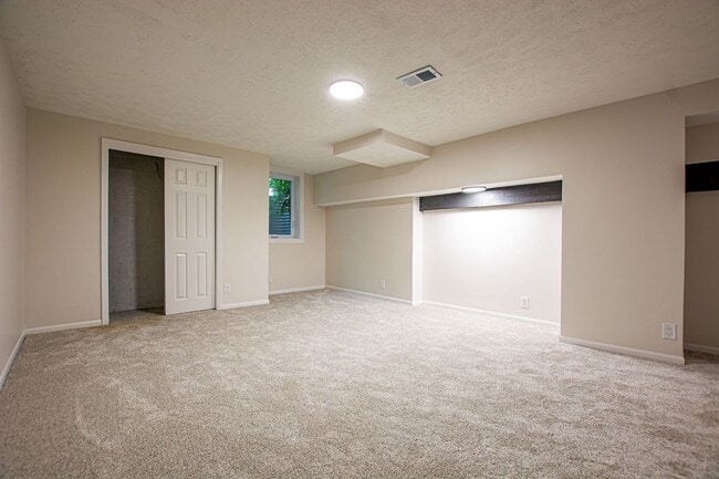 Building Photo - 722 S 153rd Cir