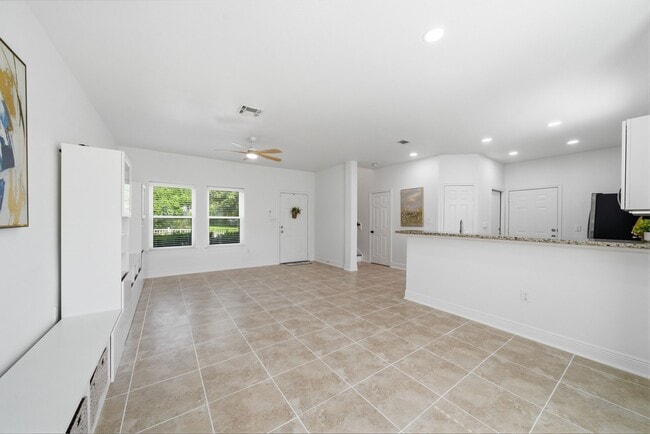 Building Photo - 5508 Elysian St