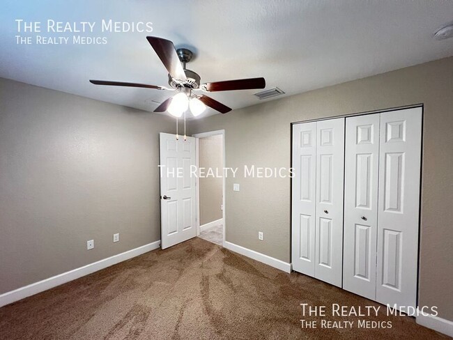 Building Photo - 2736 SW 161st Loop