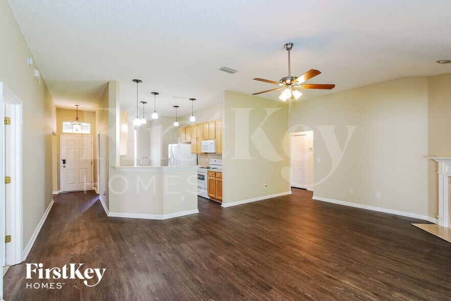 Building Photo - 4013 Whitebark Plantation Dr