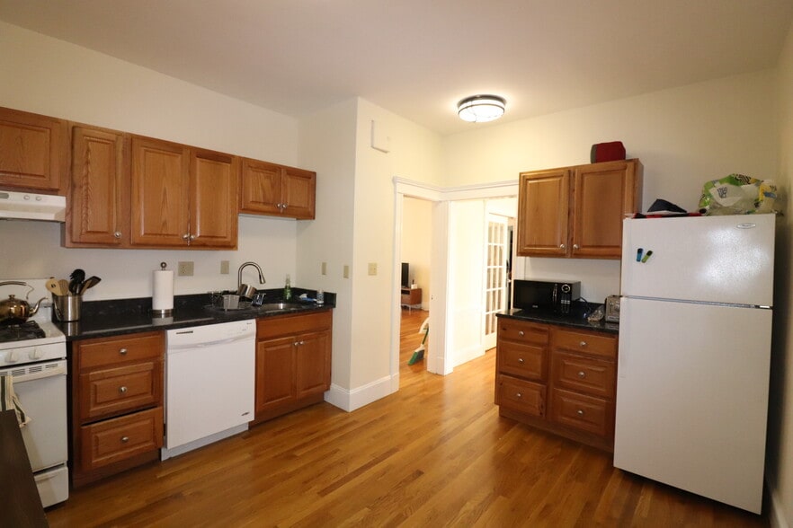 previous tenant - 36 Saint Paul St
