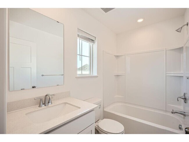 Building Photo - 1082 Jubert Dr