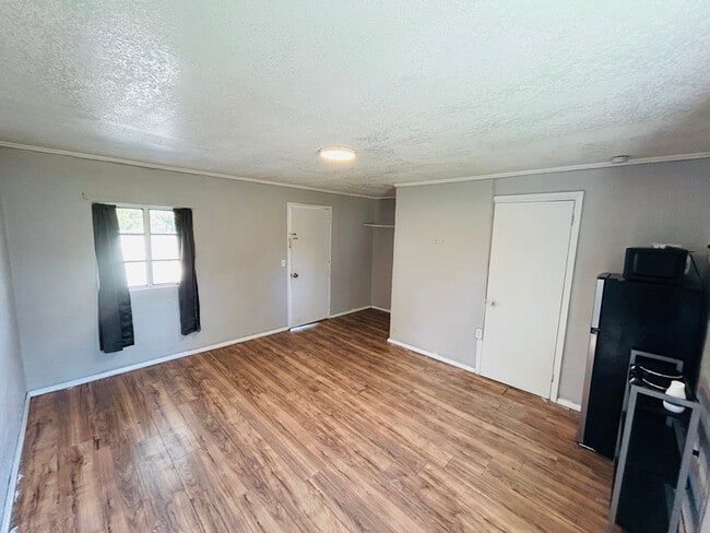 Building Photo - 553597 US-1