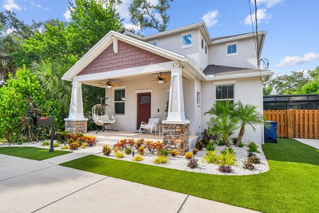 Building Photo - 109 W Hollywood St