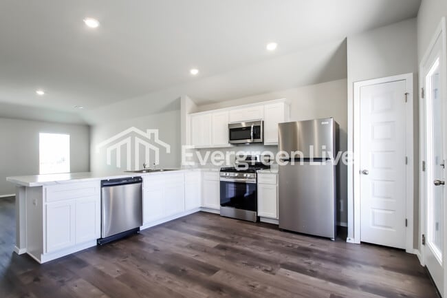 Building Photo - 2107 S Lakin Ln