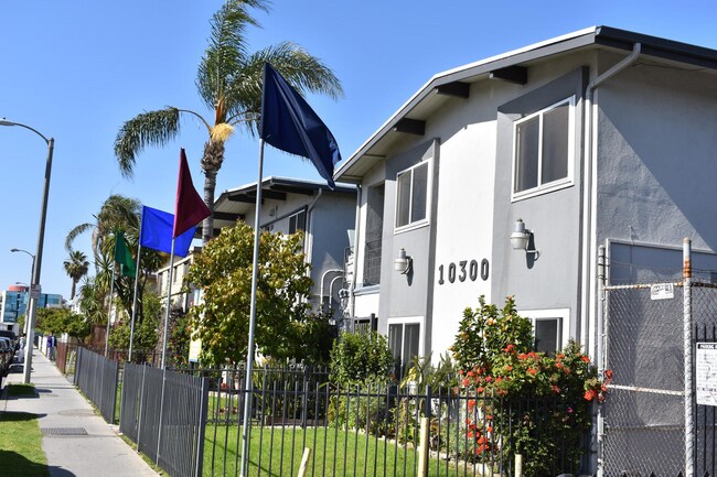 Building Photo - Felton Apts.