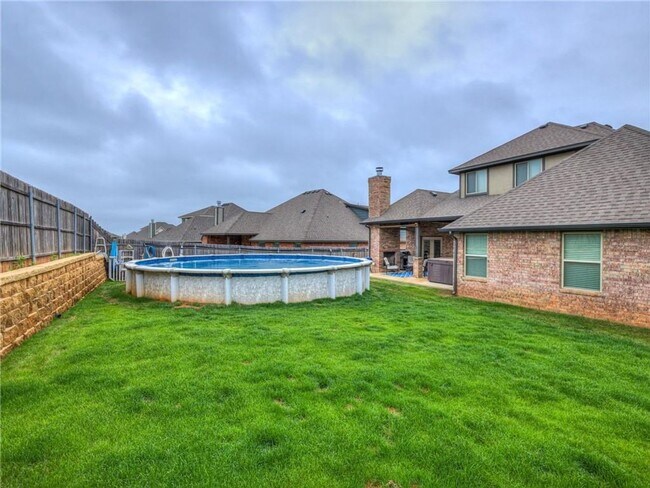 Building Photo - Beautiful home in Kelly Lake Estates + 4 bedrooms + 3 full bathrooms