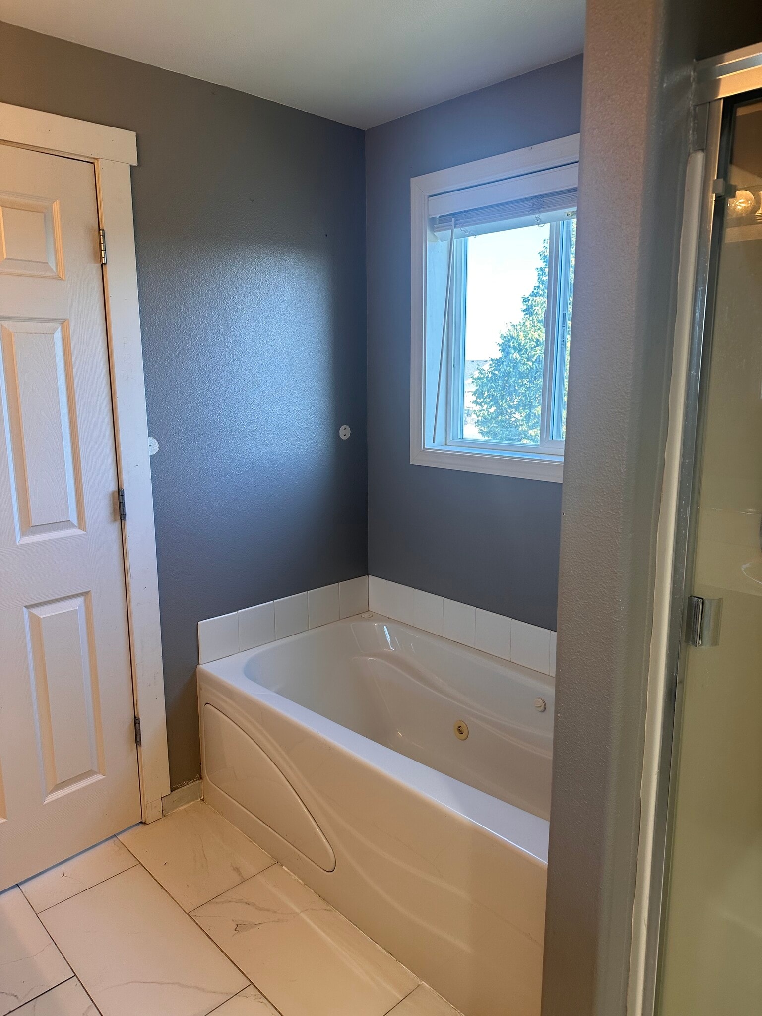 Primary Bath - 1916 S Allen Ave