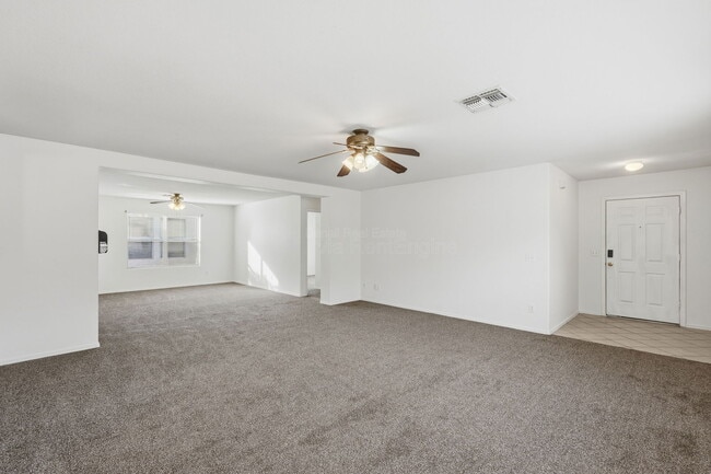 Building Photo - 8123 S Sunny Horizon Pl