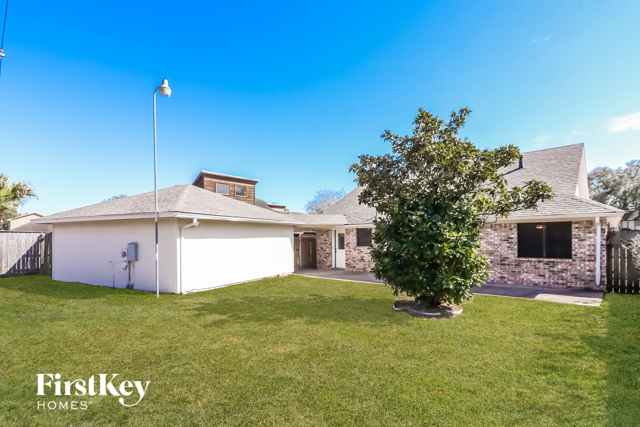 Building Photo - 6611 Gleneagles Dr