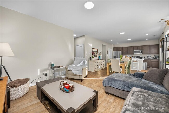 Building Photo - 3345 Seeley St