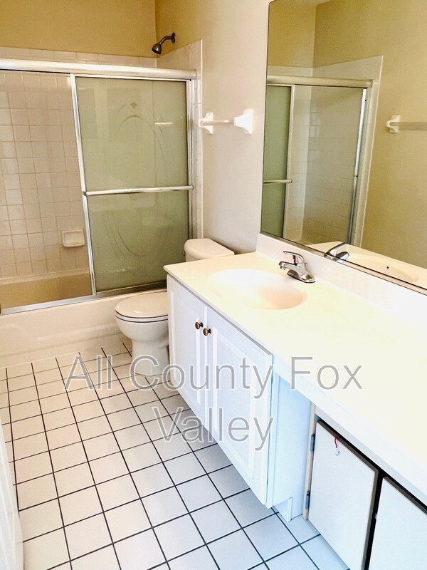 Building Photo - 2842 Cedar Glade Dr