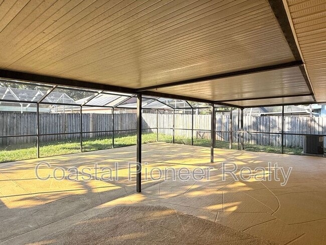 Building Photo - 1412 High Knoll Dr