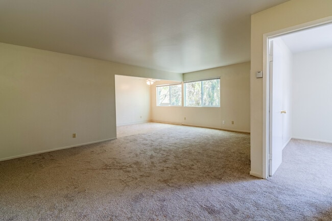 Building Photo - Terra Linda Manor