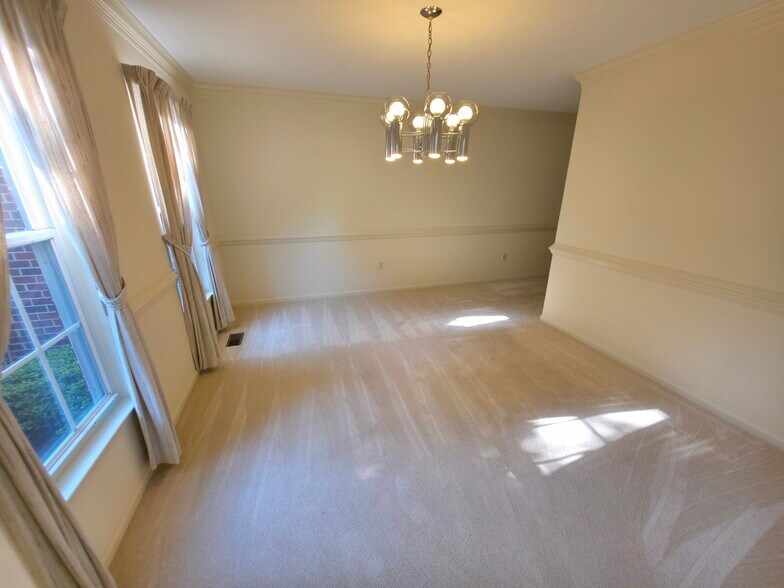 Building Photo - 15803 Lautrec Ct