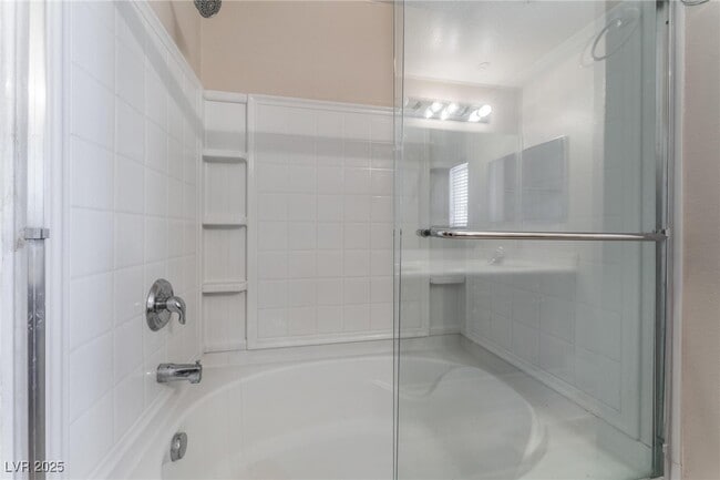 Building Photo - 9169 Column Ct