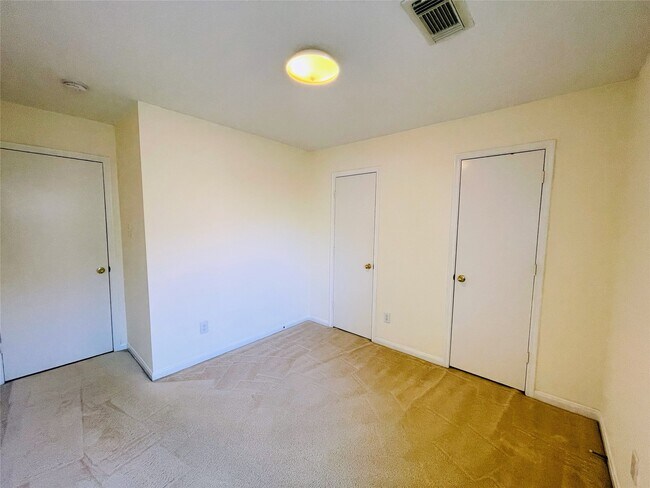 Building Photo - 15303 Kellerwood Dr