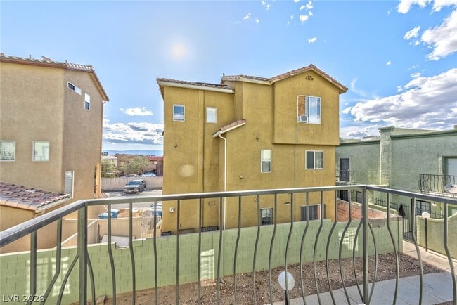 Building Photo - 7030 Burcot Ave