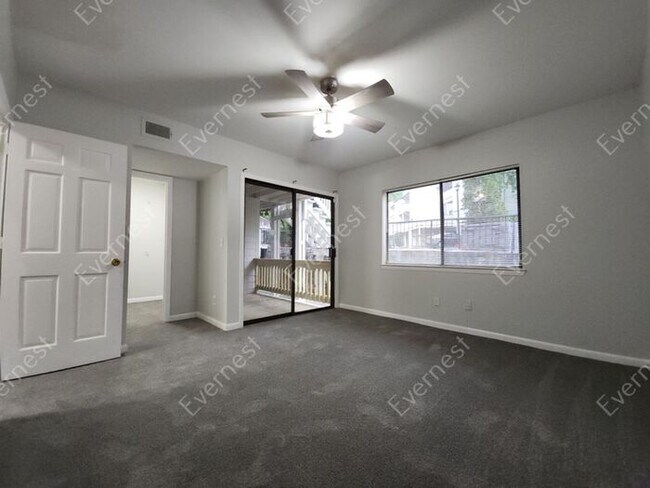 Building Photo - 3815 Paces Ferry W