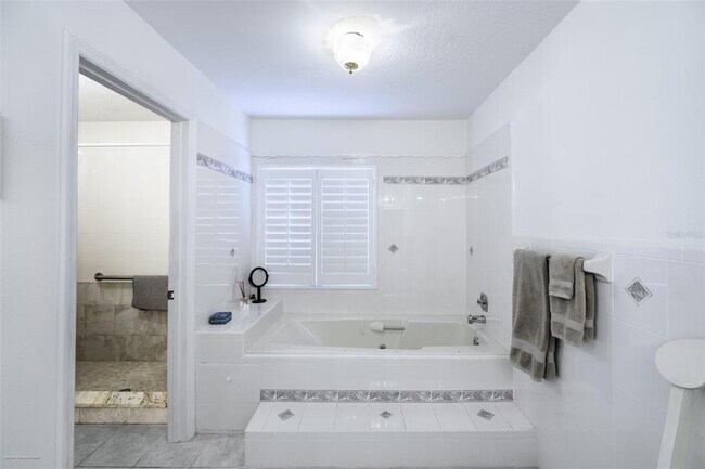 Building Photo - 1477 Park Beach Cir