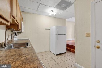 Building Photo - 4034 Baring St