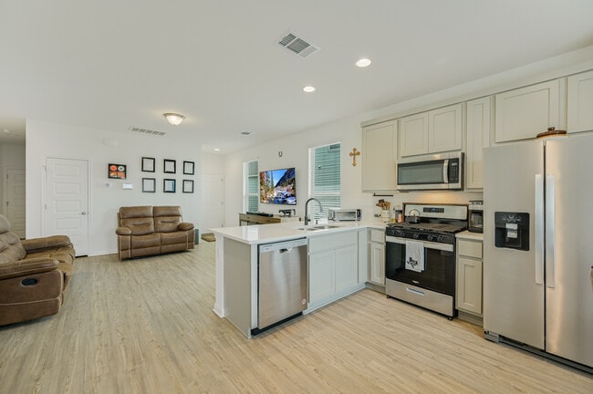 Building Photo - 6802 Tiznow Ln
