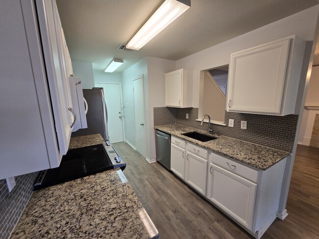 Building Photo - 7914 Galaway Bay