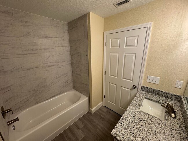 Building Photo - Brand New Duplexx Home for Rent