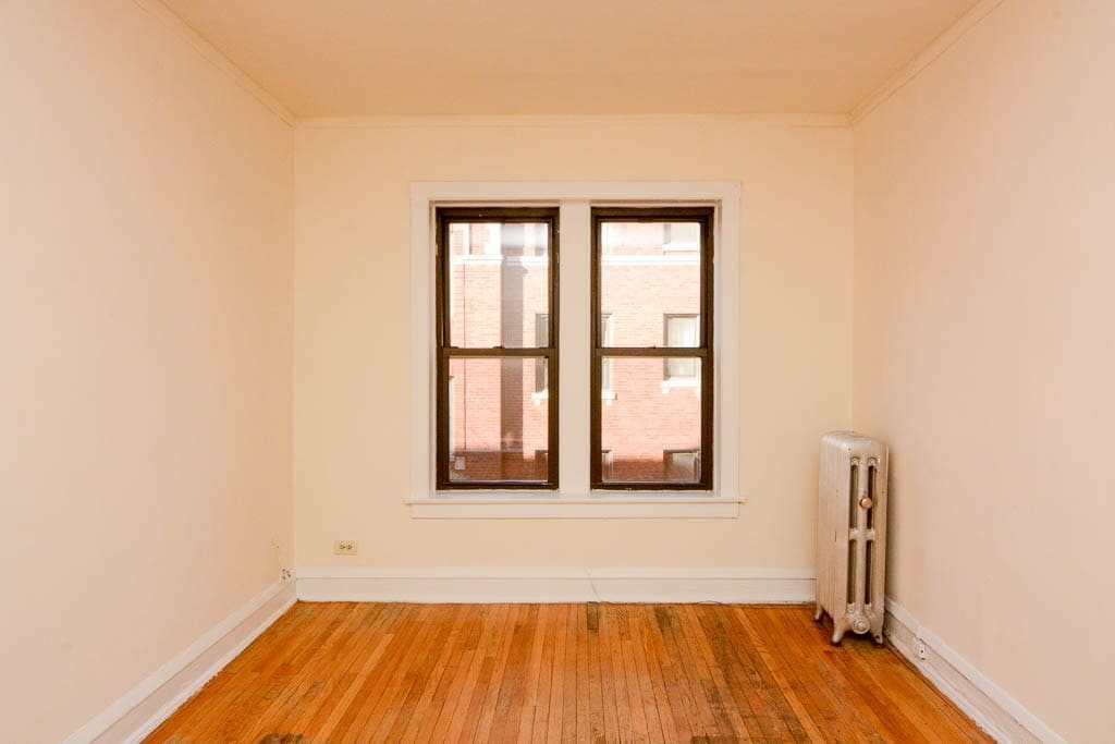 Building Photo - 3304 W Schubert Ave