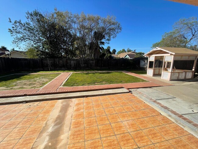 Building Photo - 24399 Fiji Dr