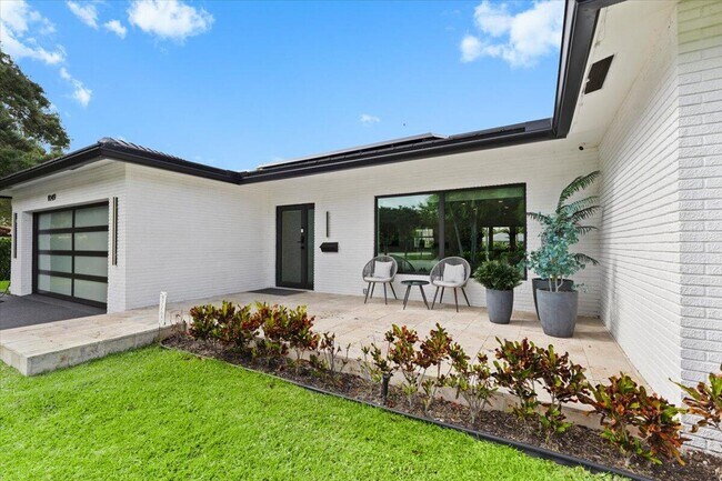 Building Photo - 1049 W Palmetto Park Rd