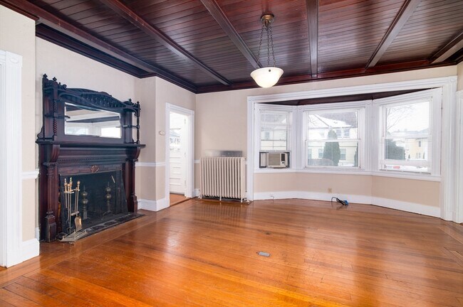 Building Photo - 11 French St